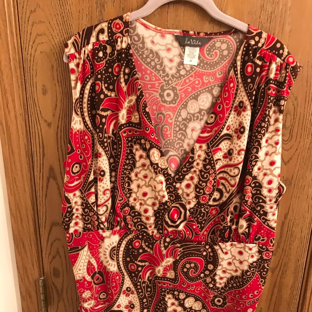 Women’s Sleeveless Top